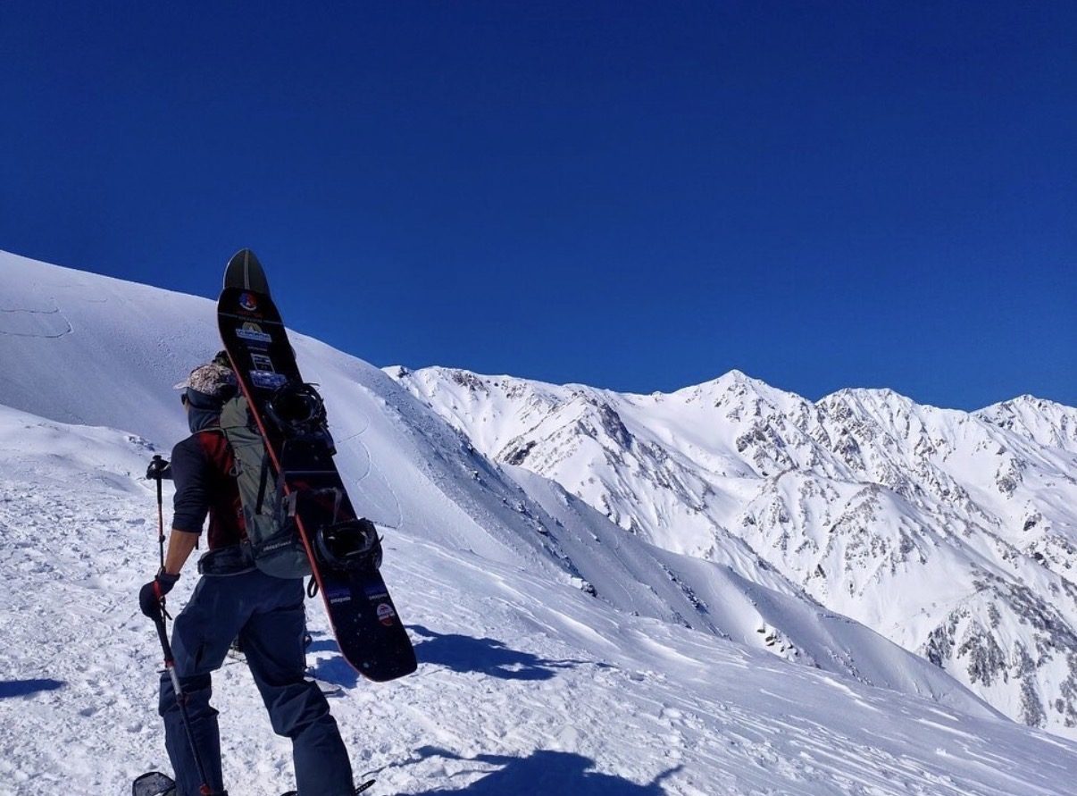 雪山でのバックカントリー